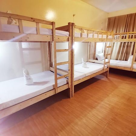 Coron Town Traveller'S Dormitory Экстерьер фото