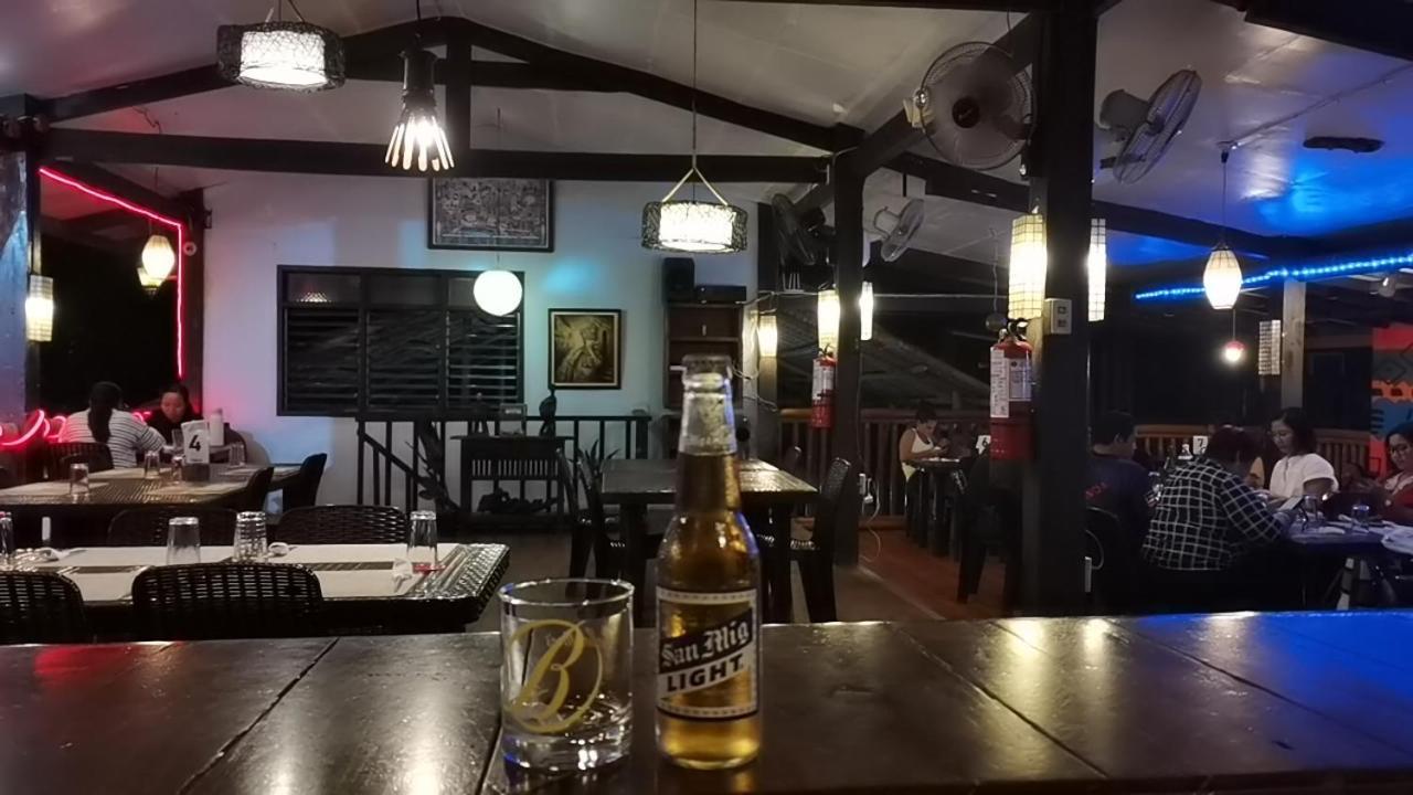 Coron Town Traveller'S Dormitory Экстерьер фото