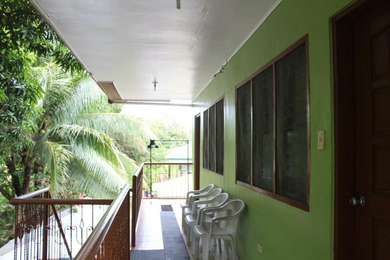Coron Town Traveller'S Dormitory Экстерьер фото