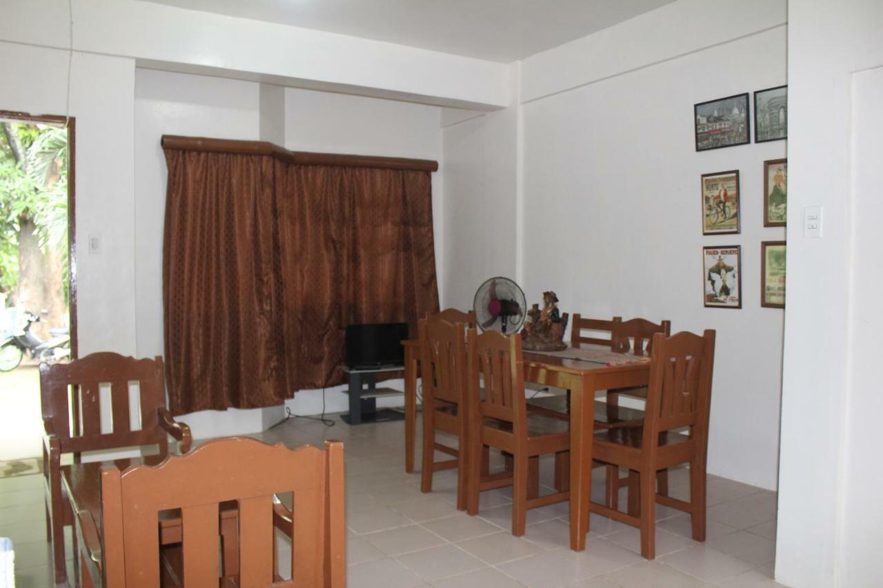 Coron Town Traveller'S Dormitory Экстерьер фото