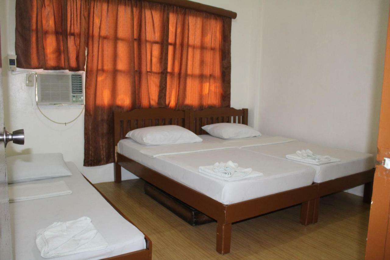 Coron Town Traveller'S Dormitory Экстерьер фото