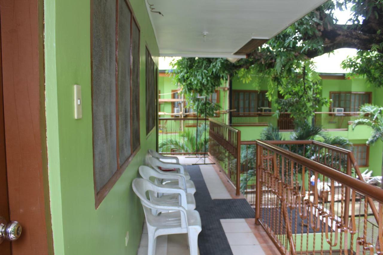 Coron Town Traveller'S Dormitory Экстерьер фото