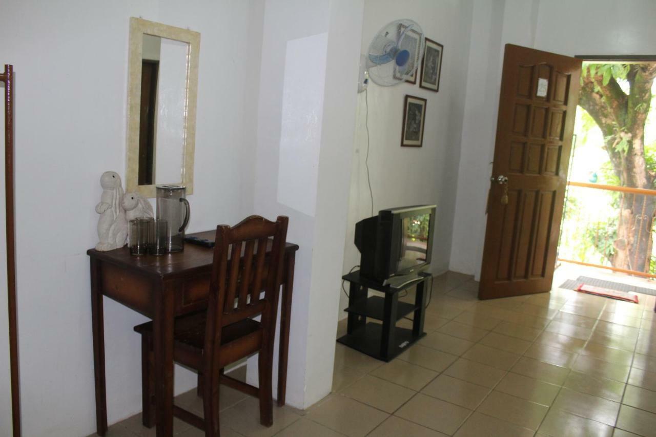 Coron Town Traveller'S Dormitory Экстерьер фото