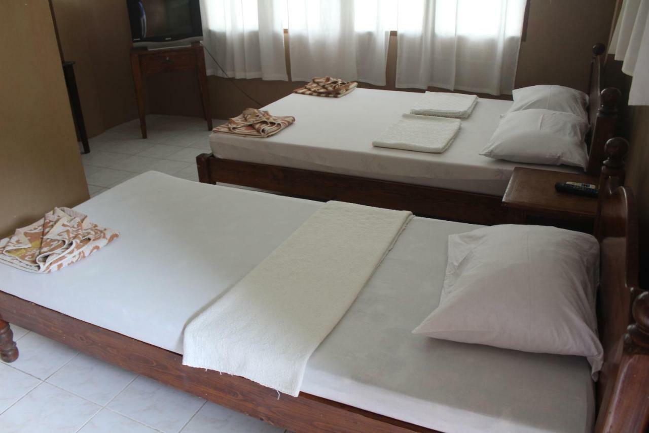 Coron Town Traveller'S Dormitory Экстерьер фото