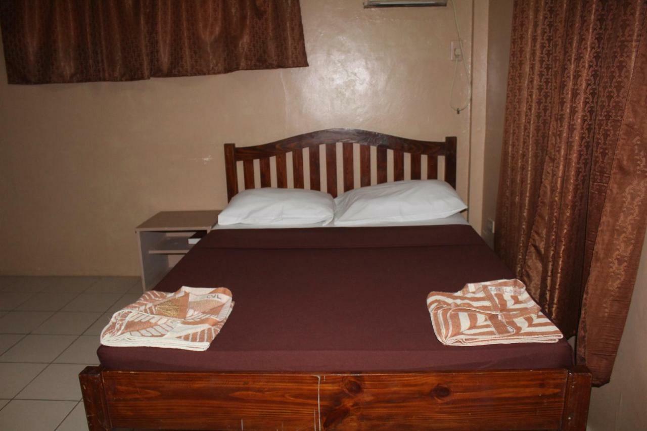 Coron Town Traveller'S Dormitory Экстерьер фото
