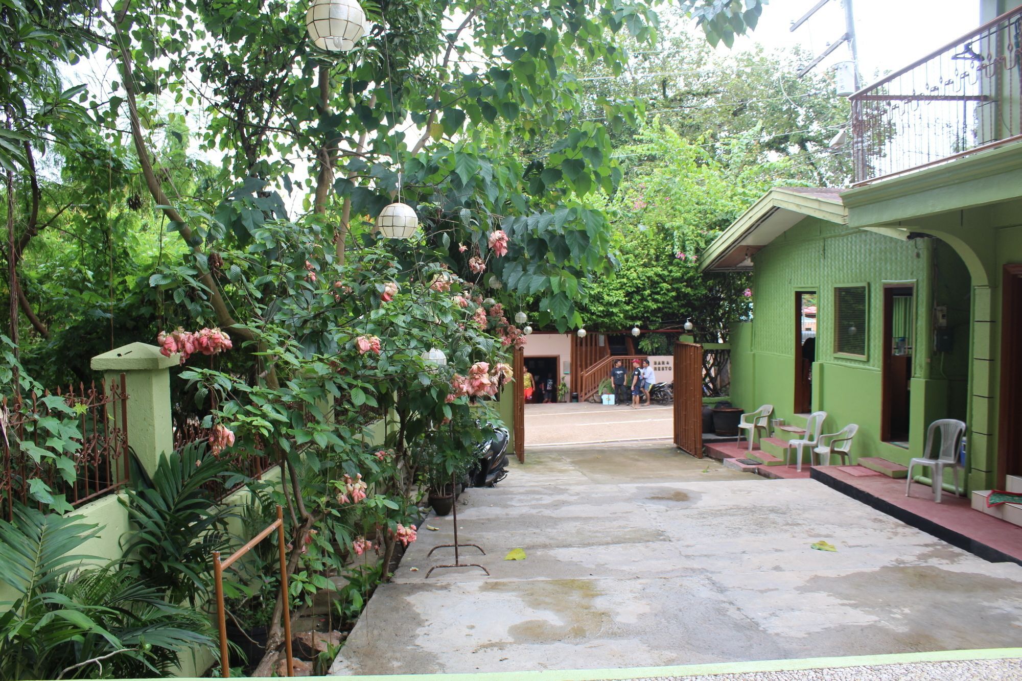 Coron Town Traveller'S Dormitory Экстерьер фото