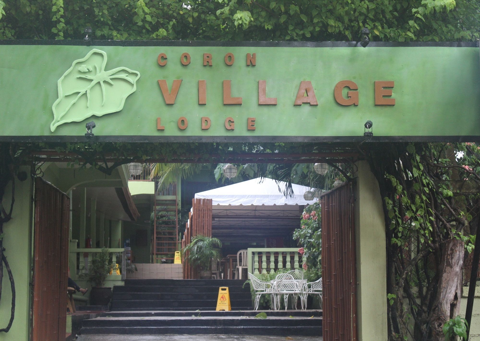 Coron Town Traveller'S Dormitory Экстерьер фото